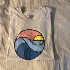 Wohven Graphic Tee with Colorful Circle Design